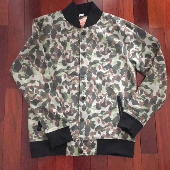 Trademark Brooklyn Cloth Men’s Camo Sweater Size M - Picture 1 of 8
